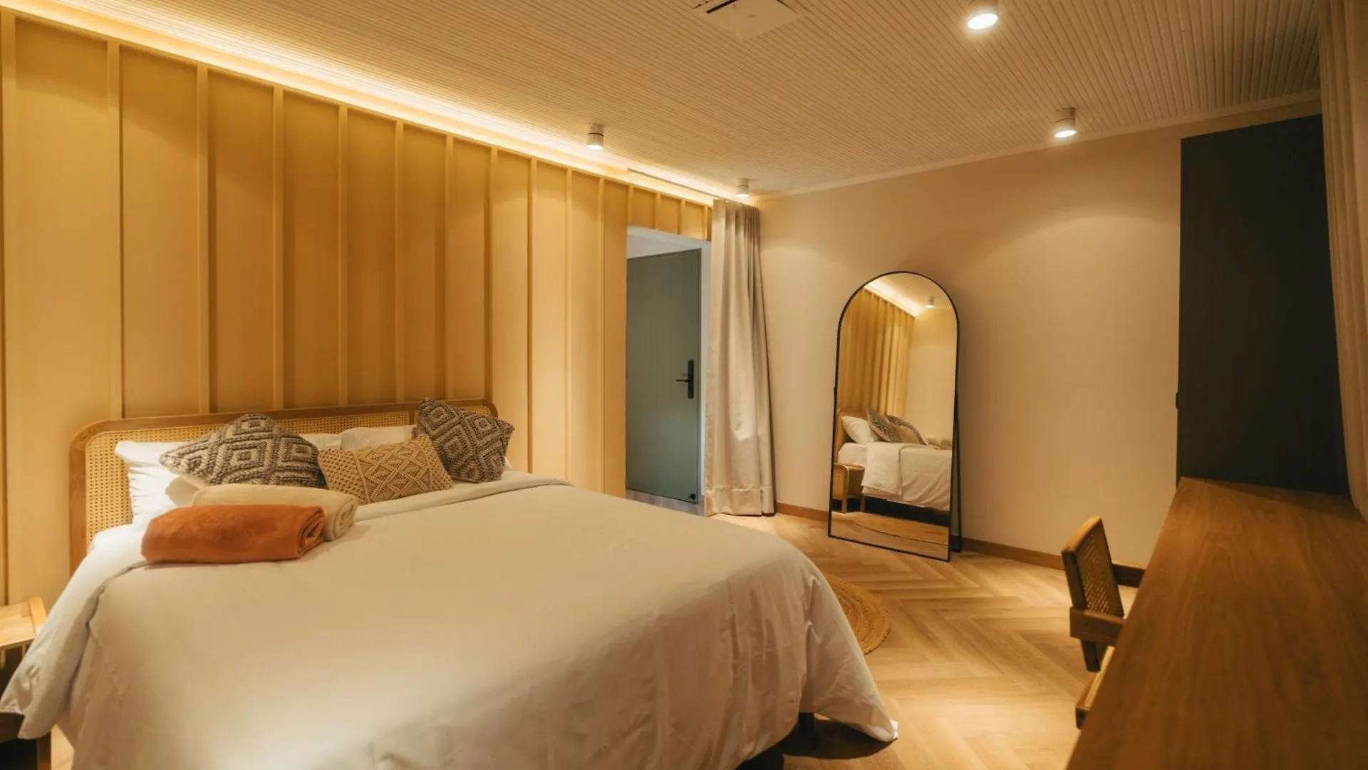 Hotel Boutique Roomzz Laureles Medellín